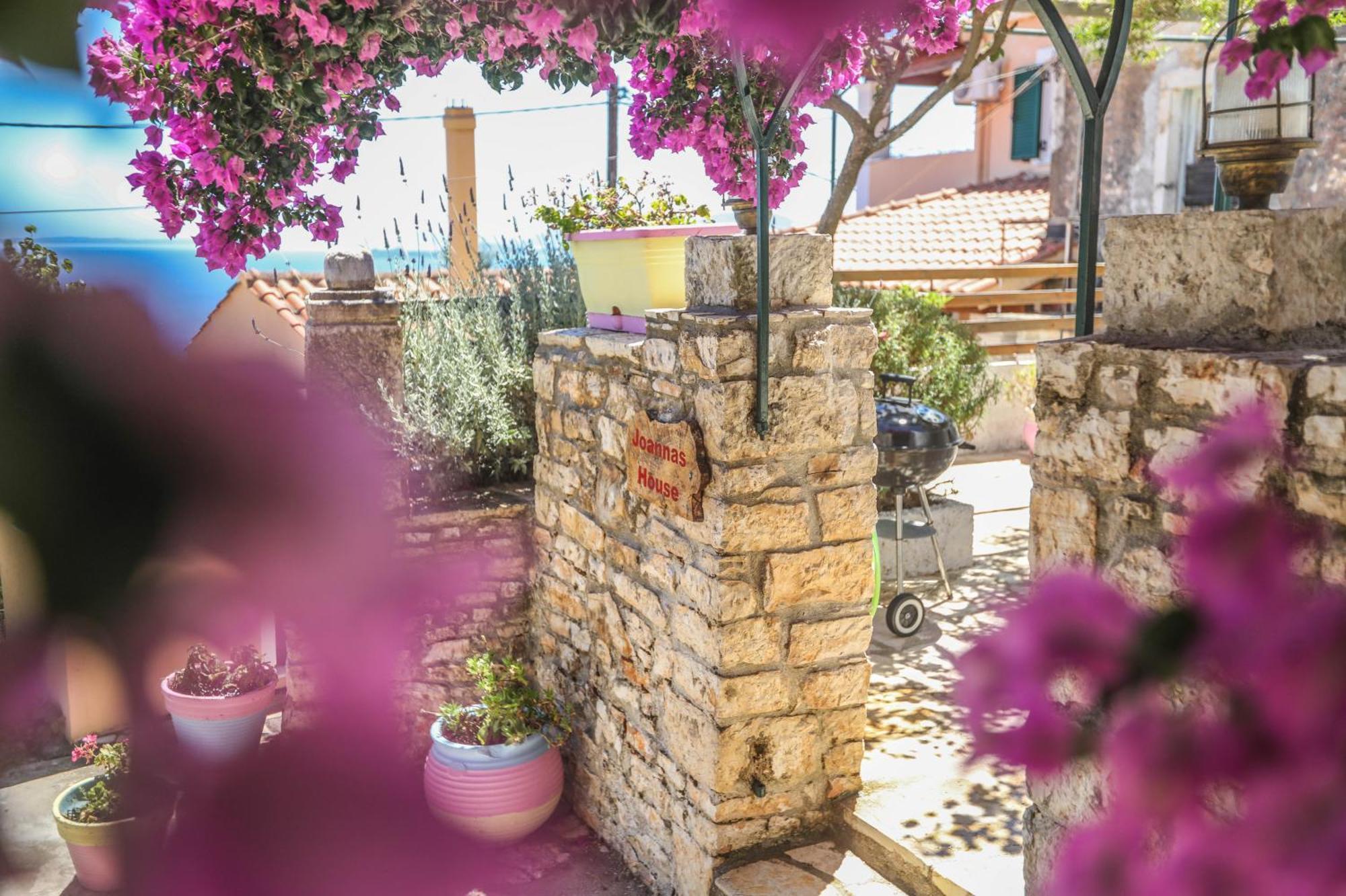 דירות Katávolos Joannas Sea-View Stone House מראה חיצוני תמונה
